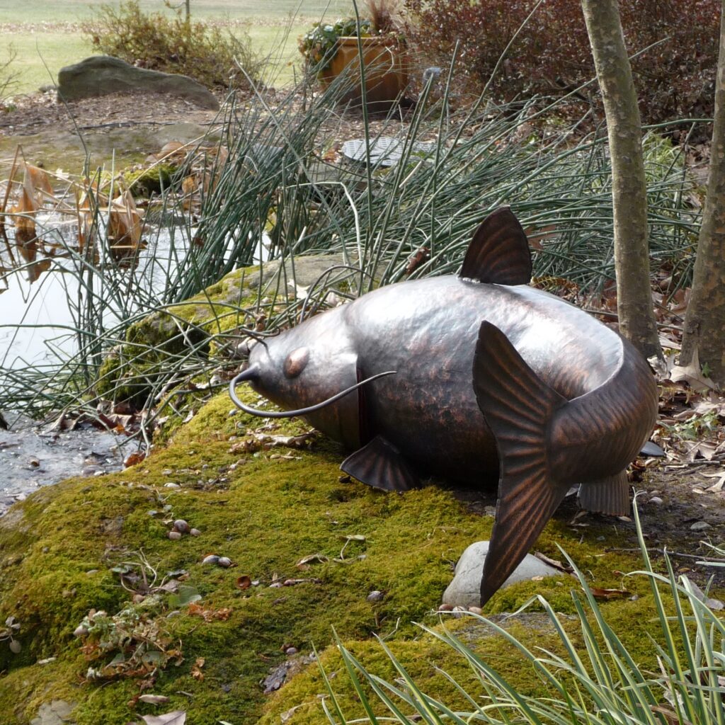 metal catfish sculpture outdoor 2