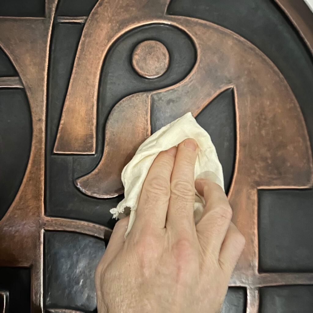 round abstract wall art wax